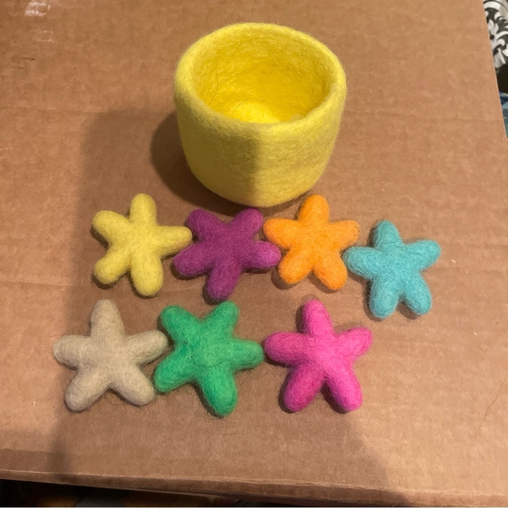 Lovevery Colorful Felt Starfish Set with Yellow Basket